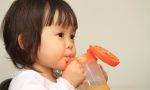 宝宝多大用吸管杯喝水合适？