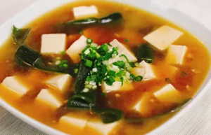 海带豆腐汤怎么做（分享海带豆腐汤的做法技巧）缩略图